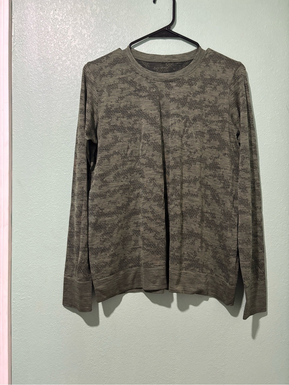 lululemon athletica Women's Long Sleeve Crewneck Top in Olive Heather